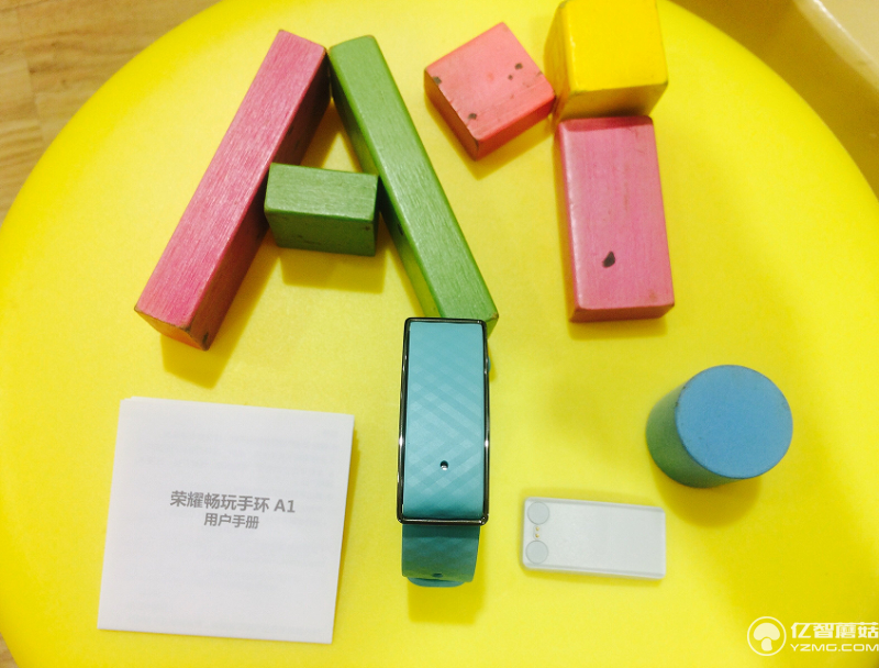 華為榮耀暢玩手環(huán)A1實(shí)物評測+高清圖賞 能夠紫外線監(jiān)測我會告訴你