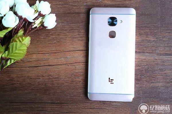 魅藍E領銜 2016六款高性價比千元旗艦手機推薦