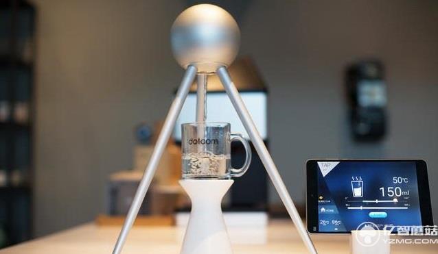 這難道就是傳說中的智能咖啡店？哪哪都是自動的