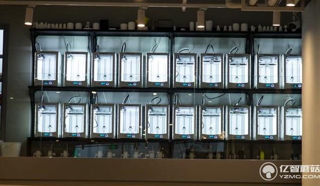 這難道就是傳說中的智能咖啡店？哪哪都是自動的