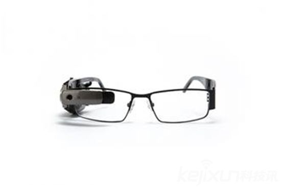 英特爾全新VR體驗：無線束縛融合互動