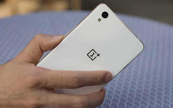 與主流廠商做法相悖 一加關閉線下旗艦店