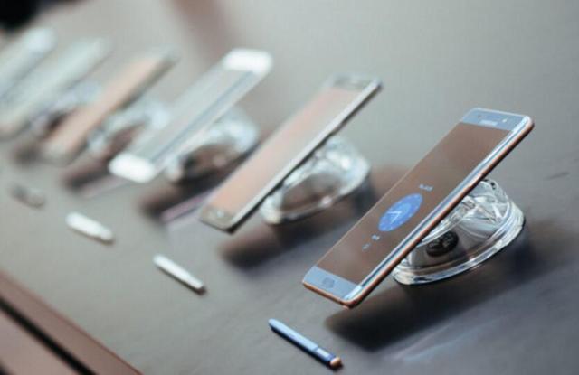 全球主要的幾家手機(jī)廠商 只有蘋果和三星在賺錢