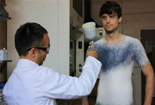 衣服噴霧誕生 一噴既成你還會買衣服嗎？