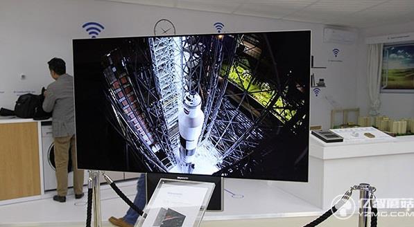 創(chuàng)維雙面OLED顯示屏 創(chuàng)維雙面OLED顯示屏