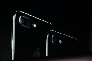 iPhone7 plus采用1200萬像素雙攝像頭 舉報防水防塵