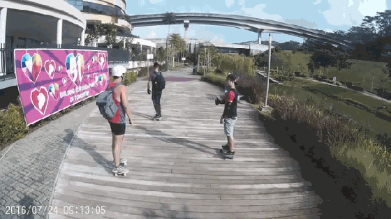 世界上最輕最小的電動滑板 這玩意上路不會被禁