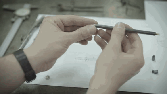 自動筆也能玩高端 首支磁力控制自動筆亮相