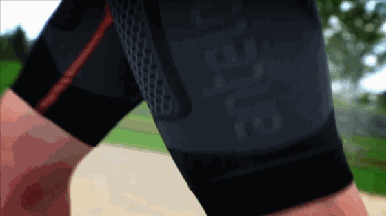 鍛煉身體？不穿件兒這個衣服都不好意思出門