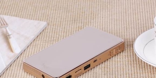 神畫小媚AR投影電視怎么樣？小小機身大內涵