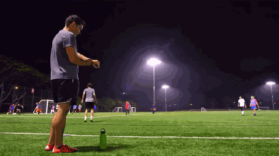 這個手環不僅能追蹤運動 還能叫你補充水分