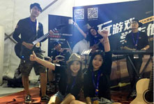 MTA天漠音樂節(jié)樂迷現(xiàn)場體驗Geek智能吉他魅力