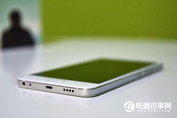 魅藍(lán)U20好看嗎？魅藍(lán)U20外觀評(píng)測