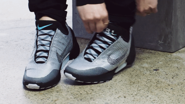 未來已來到 Nike自動(dòng)系鞋帶運(yùn)動(dòng)鞋即將開賣