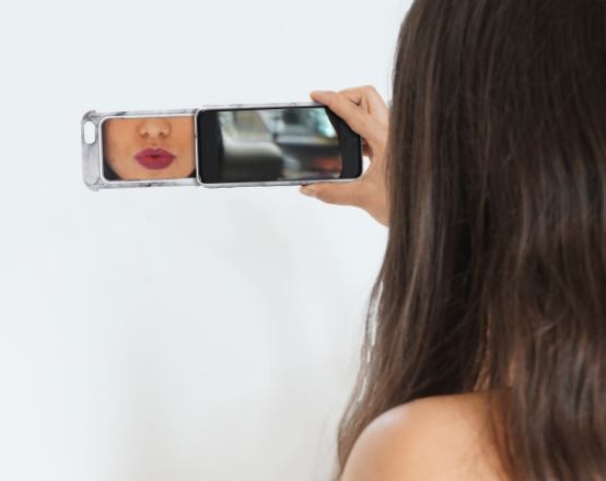 想要補(bǔ)妝更輕松？ 看看這款輕薄的保護(hù)套 