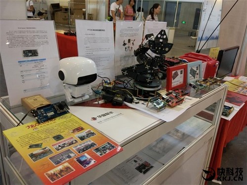 國產核心科技!龍芯機器人控制器首次亮相