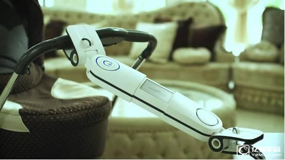 初為父母?看見這款嬰兒車搖臂肯定能感動哭