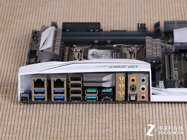 全新升級 華碩X99 DELUXE II京東3999元