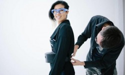 模特走T臺(tái)壓力有多大？這套穿戴設(shè)備告訴你答案