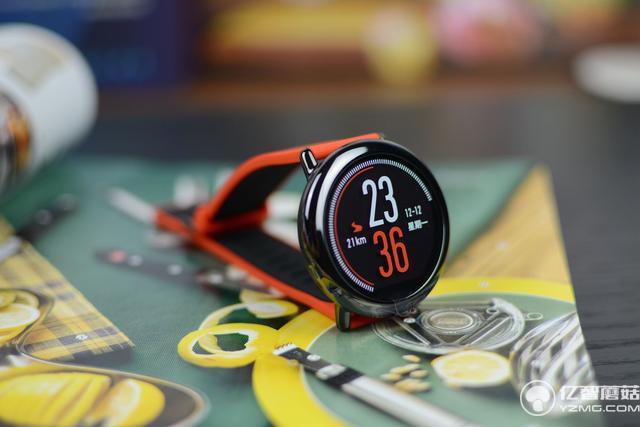 華米AMAZFIT運動手表評測:小米手環2之后又一爆品?