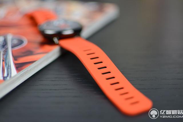 華米AMAZFIT運動手表評測:小米手環2之后又一爆品?