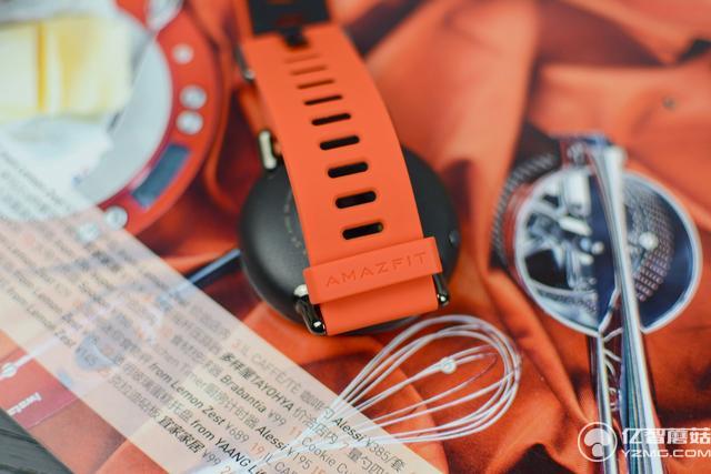 華米AMAZFIT運動手表評測:小米手環2之后又一爆品?