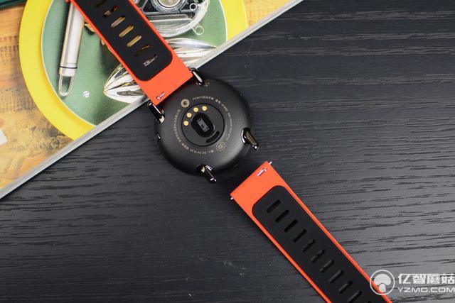 華米AMAZFIT運動手表評測:小米手環2之后又一爆品?