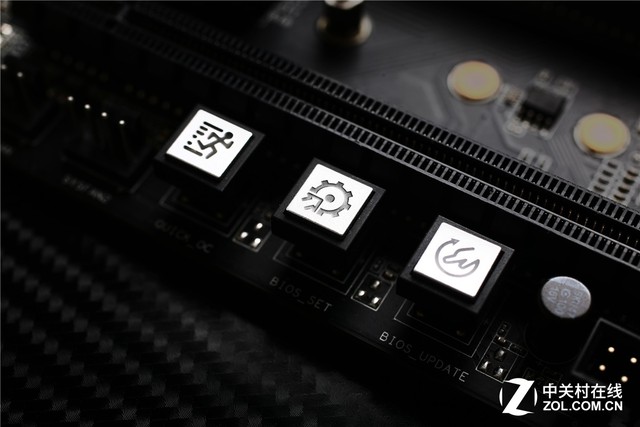 碳纖維質感圖賞 iGameZ170烈焰戰(zhàn)神X