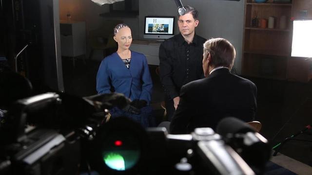 美國王牌主持人采訪了一個機器人 他倆談笑風生