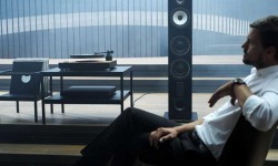 你見過“飛起來”演奏的黑膠唱片機么？它就是