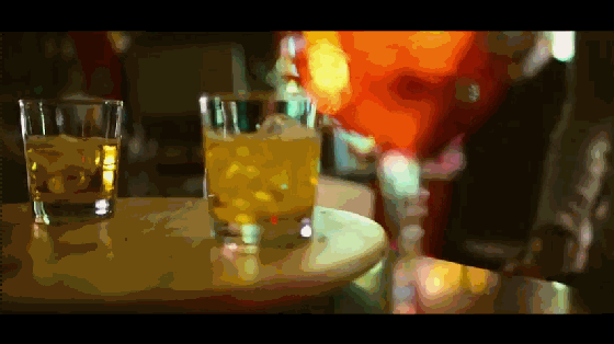 夜店泡吧必備 LED智能酒杯讓你成為眾人焦點