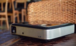 客廳大屏娛樂如何選？四款智能投影推薦介紹