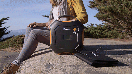 便攜太陽能發電機 讓你在戶外也能看電視