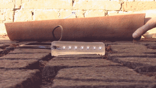 這不是普通磚瓦！這是能吸收太陽能的好玩意兒