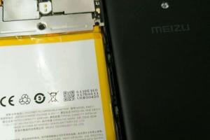 外觀質(zhì)感像iPhone7 魅藍(lán)5電池容量增大