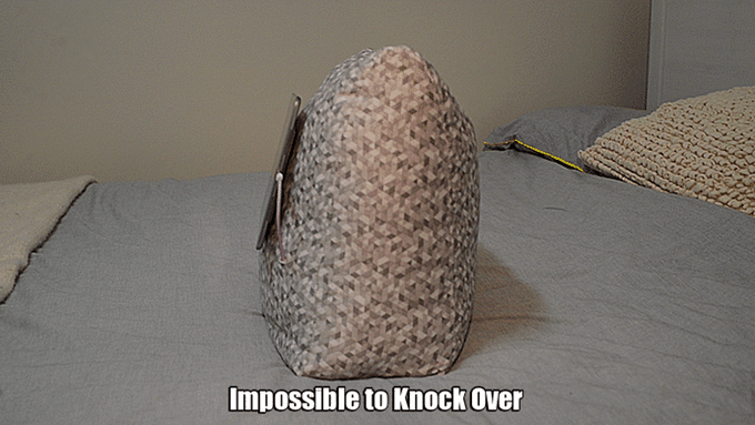 有了這款很會“吸”的抱枕 再也不怕被平板呼臉啦