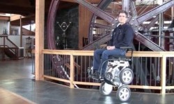 iBOT輪椅：能自動爬樓梯 但是售價高得太嚇人