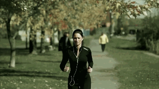 這款無線耳塞比AirPods還小 還有很多智能功能