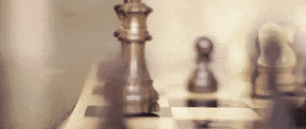 這棋盤有哈利的魔法?隔著地球也能對戰(zhàn)下棋