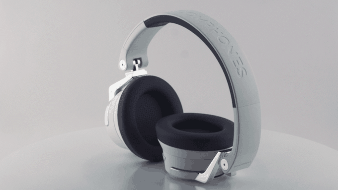 這個(gè)裝置只需要三步 就能把無線耳機(jī)變音箱