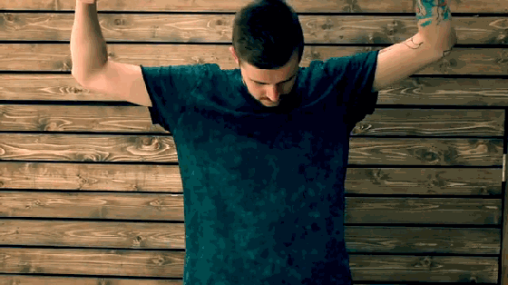 單身狗凍成雪橇犬?給你能加熱兼做充電寶的圍巾