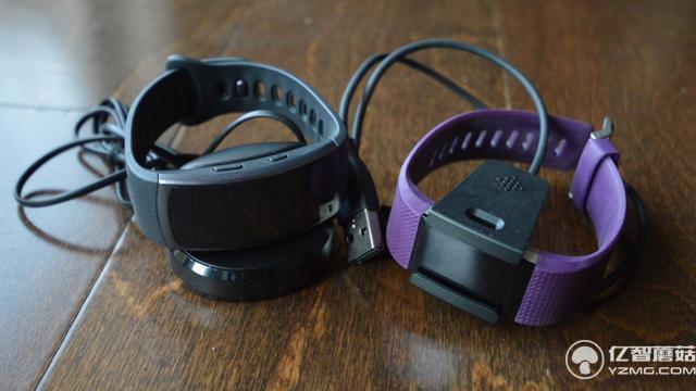 Gear Fit 2對比Fitbit Charge 2 誰更好用？
