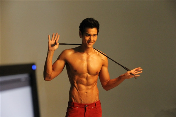 vivo X9代言人是誰?vivo X9代言人有44寸胸肌