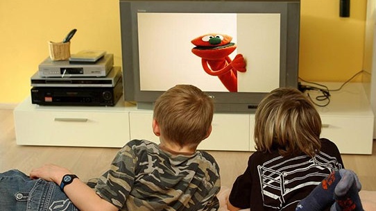 小客廳選哪款智能電視好 小客廳選哪款智能電視好