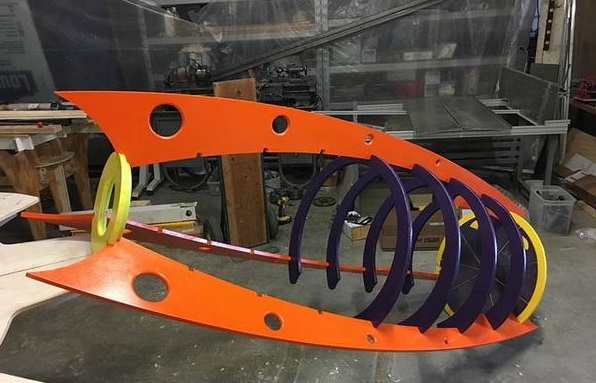 超怪異的電動(dòng)代步車:看上去像是一個(gè)籠子