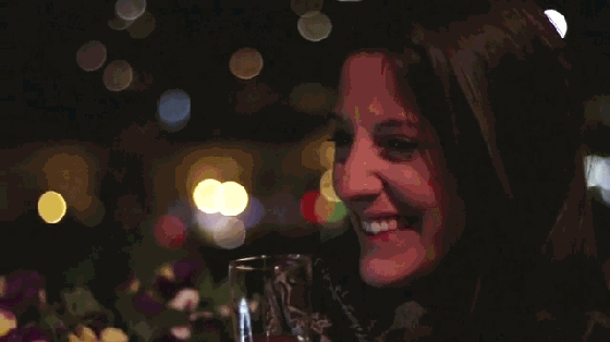 這個(gè)超大環(huán)形燈不僅能讓自拍美美噠還能當(dāng)鬧鈴