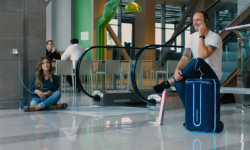 有了可自動跟主人走的行李箱 走到哪都是焦點