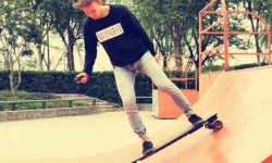 Buffalo電動滑板居然是竹子做的  最高時速38公里