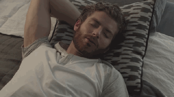 扔掉愚蠢的鬧鐘吧 小B可以成為你的私人助理