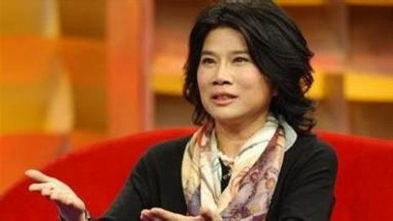 董明珠造車夢破碎 哽咽回應壓力:沒人雪中送炭